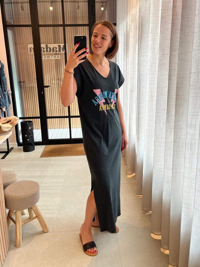 PCANN SS LONG DRESS FC BC black washed santa monica pieces lange jurk stoer korte mouwen v-hals print california splitjes
