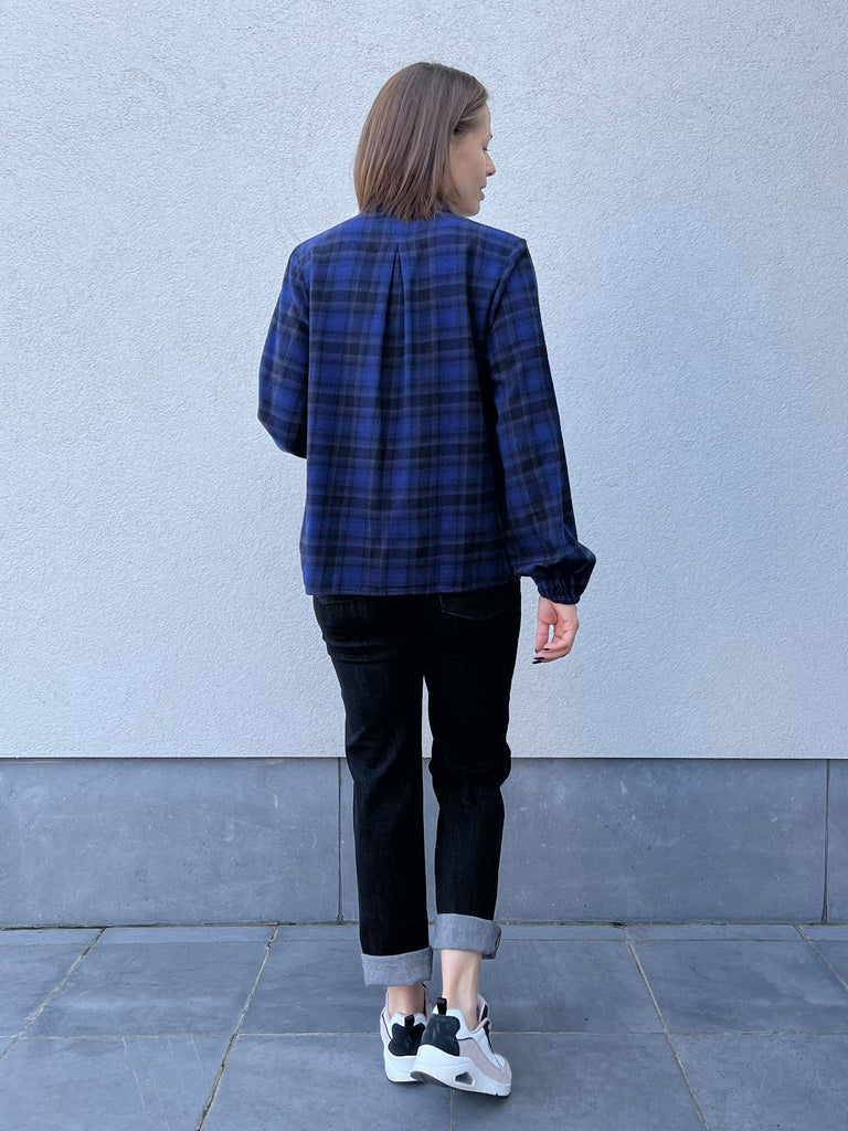 PZkatelyn frill shirt clemantis blue check blouse hemd zacht knoopjes opstaand kraagje donkerblauw zwart