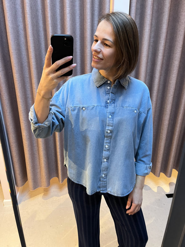 IHarcher sh Light blue washed ichi jeanshemd blouse blauw denim lange mouwen knoopjes