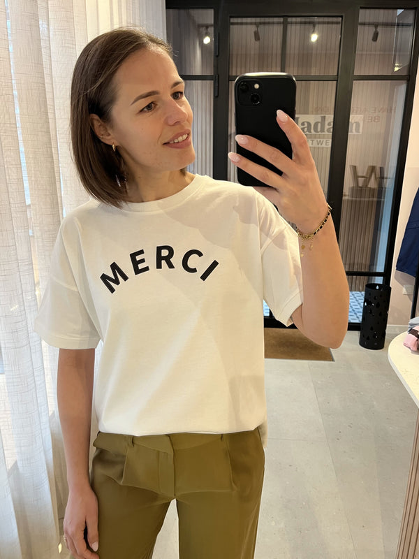 FQcarol tee off white black freequent t-shirt korte mouwen losvallend wit zwart opdruk merci print quote