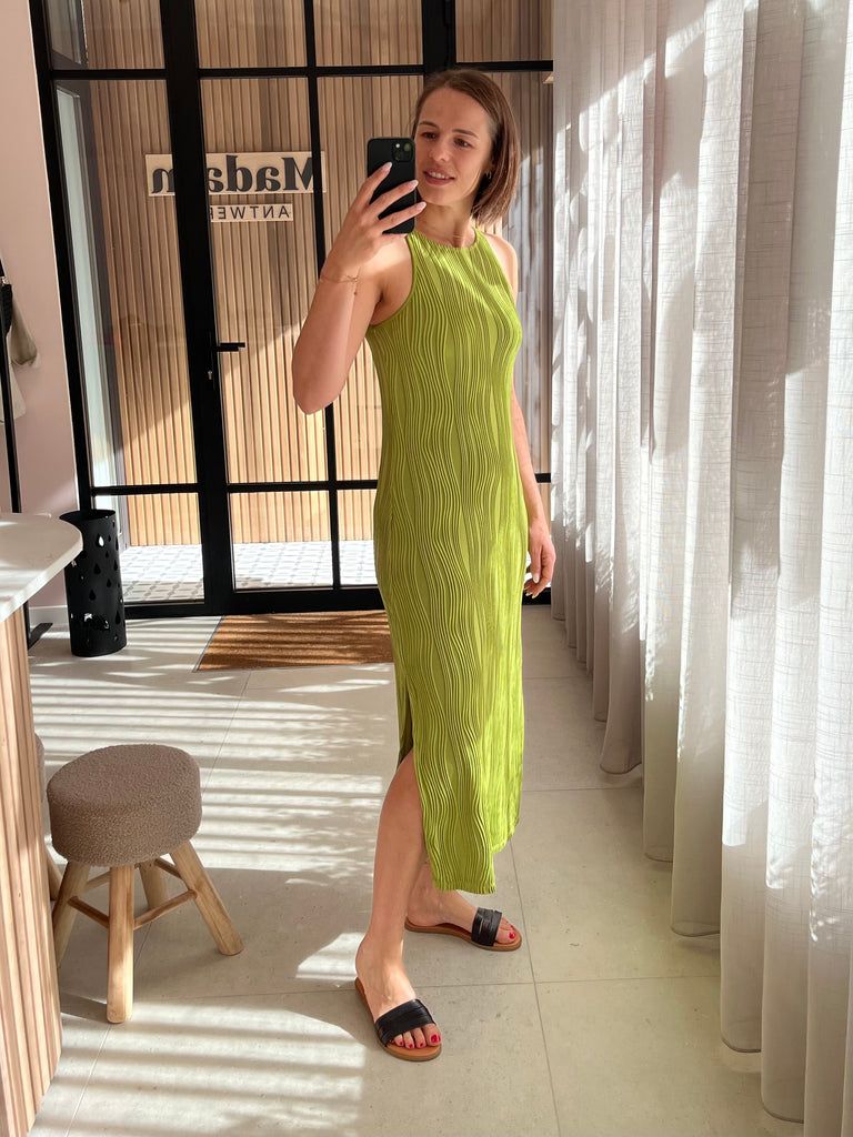 JDYFELIZIA S/L DRESS JRS lima bean green Lange mouwloze jurk gifgroen 