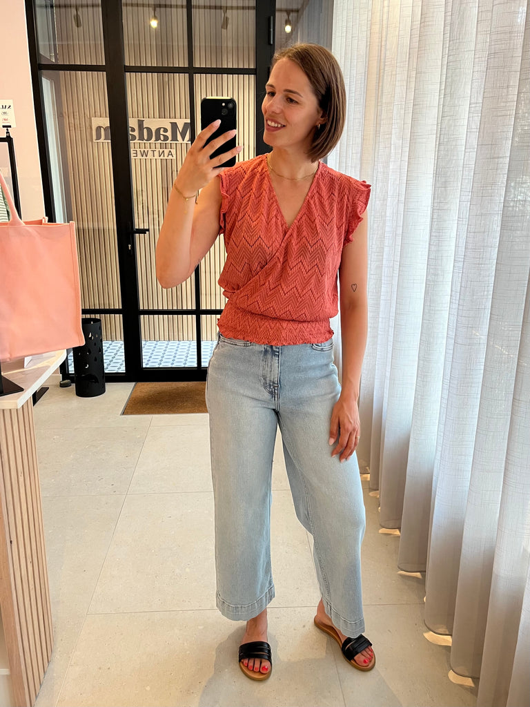 lofty manner top samara pink mouwloze overslag top koraal