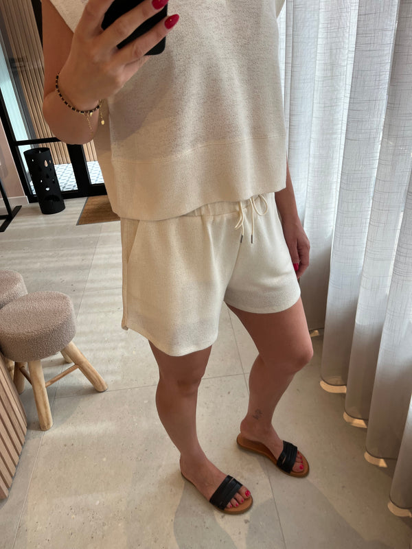 IHnadea sho2 birch ichi losvallende short beige set