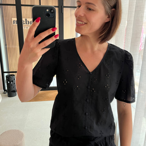 JDYmillie s/s embroidery shirt wvn black zwart top blouse v-hals korte mouwen
