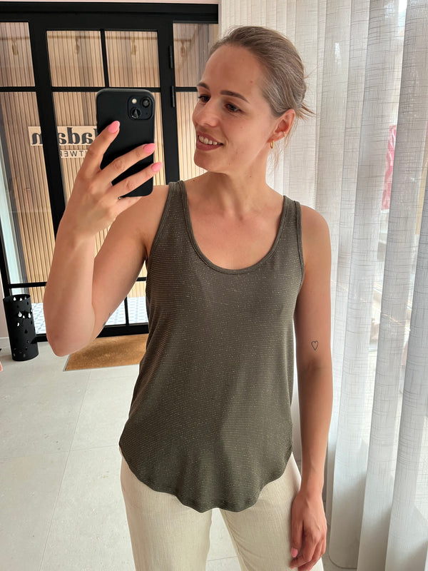 PCBILLO TANK TOP LUREX JRS NOOS BC Grape Leaf GOLD LUREX pieces mouwloze losvallende top marcel kaki goud gestreept