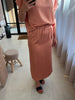 Ydence skirt atel salmon lange rok zalmroze satijn glanzend