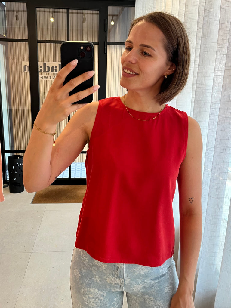 JDYsolde s/l o-neck top tlr red mouwloze top rood