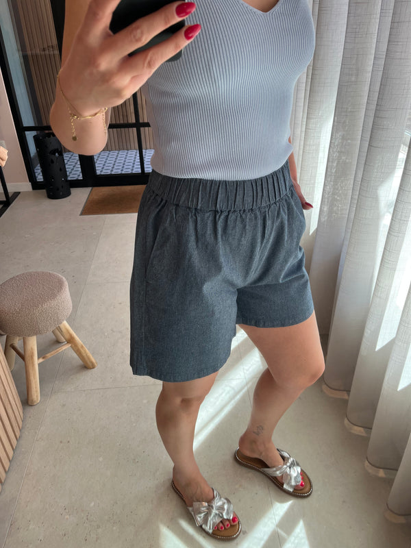 PCMIA HW DENIM SHORTS MM WVN MEDIUM BLUE DENIM pieces jeansshort short elastische tailleband zakken blauw