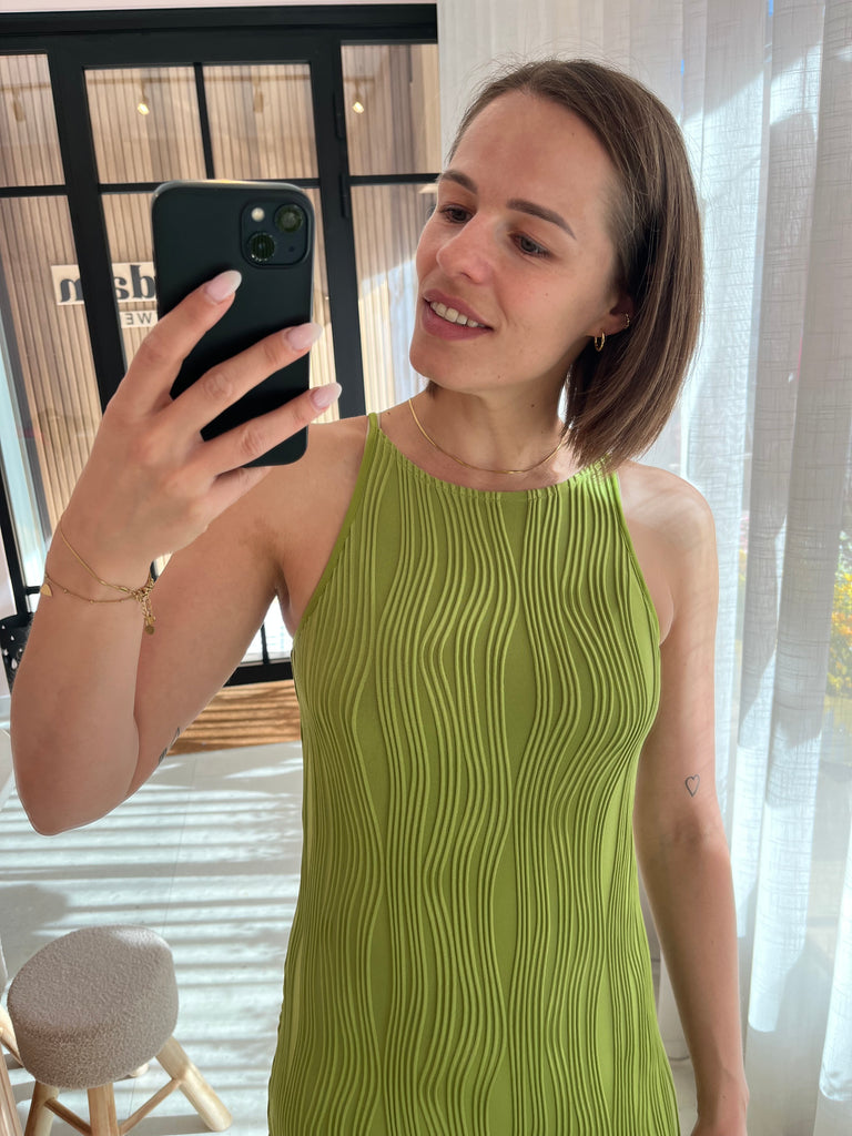 JDYFELIZIA S/L DRESS JRS lima bean green Lange mouwloze jurk gifgroen 