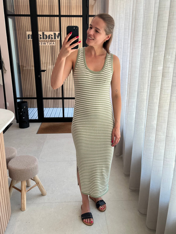 ydence knitted dress bodien sage green ecru lange gebreide jurk muntgroen