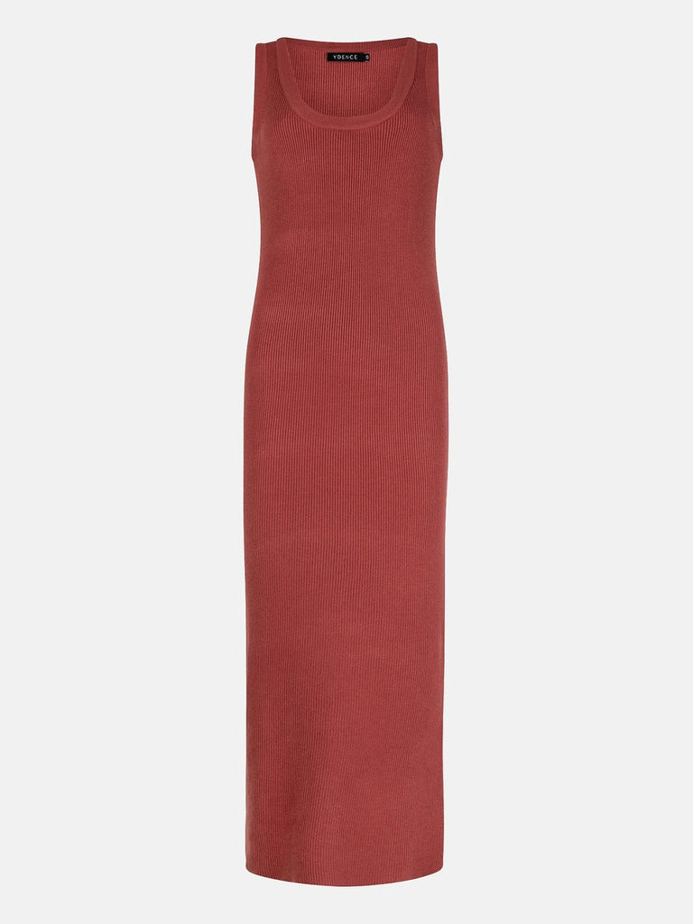 Ydence knitted dress ariel brick red lange mouwloze jurk steenrood
