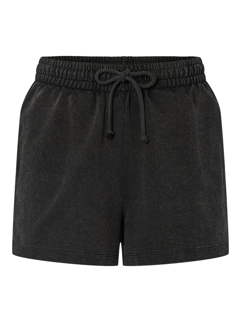 PCCHILLI SUMMER WASH SHORTS UB NOOS BC black pieces short zwart