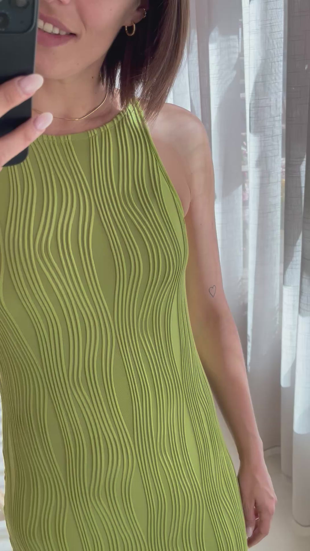 JDYFELIZIA S/L DRESS JRS lima bean green Lange mouwloze jurk gifgroen 