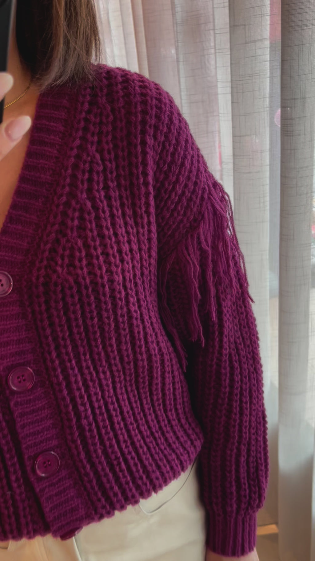 Lofty Manner Cardigan Jade plum gebreide vest paars pruim franjes mouwen knopen